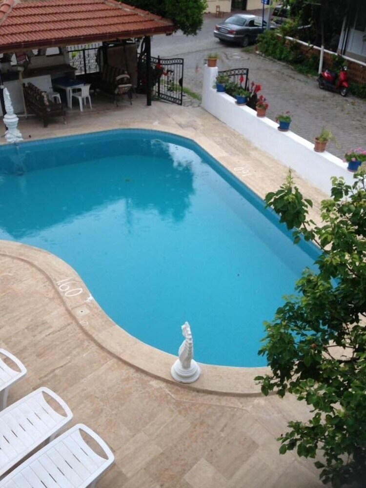 Kristal Motel