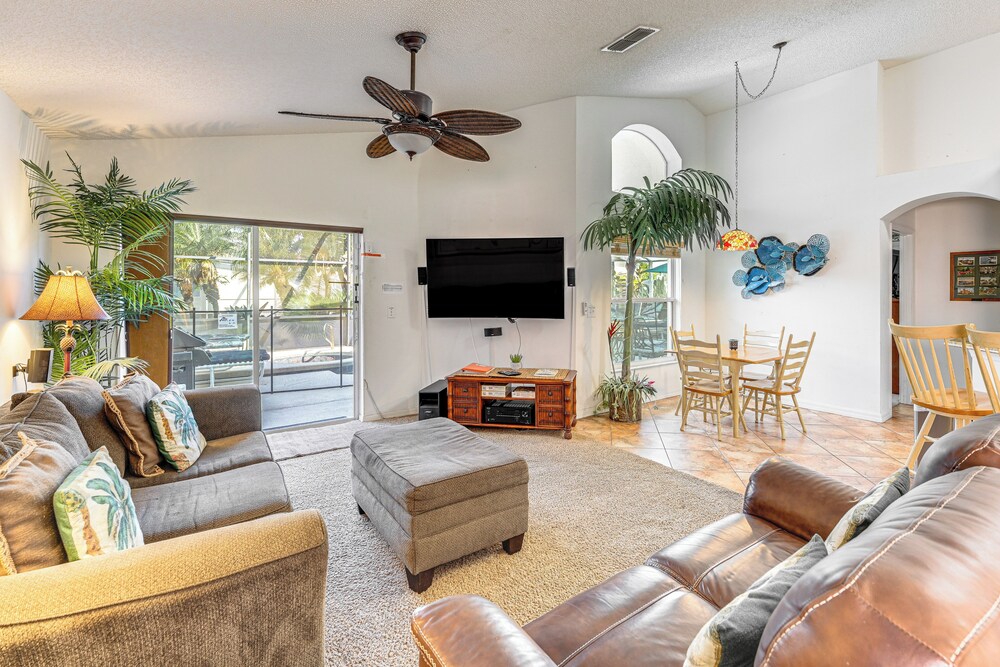 3 Mi to Disney World: Poolside Oasis w/ Game Room