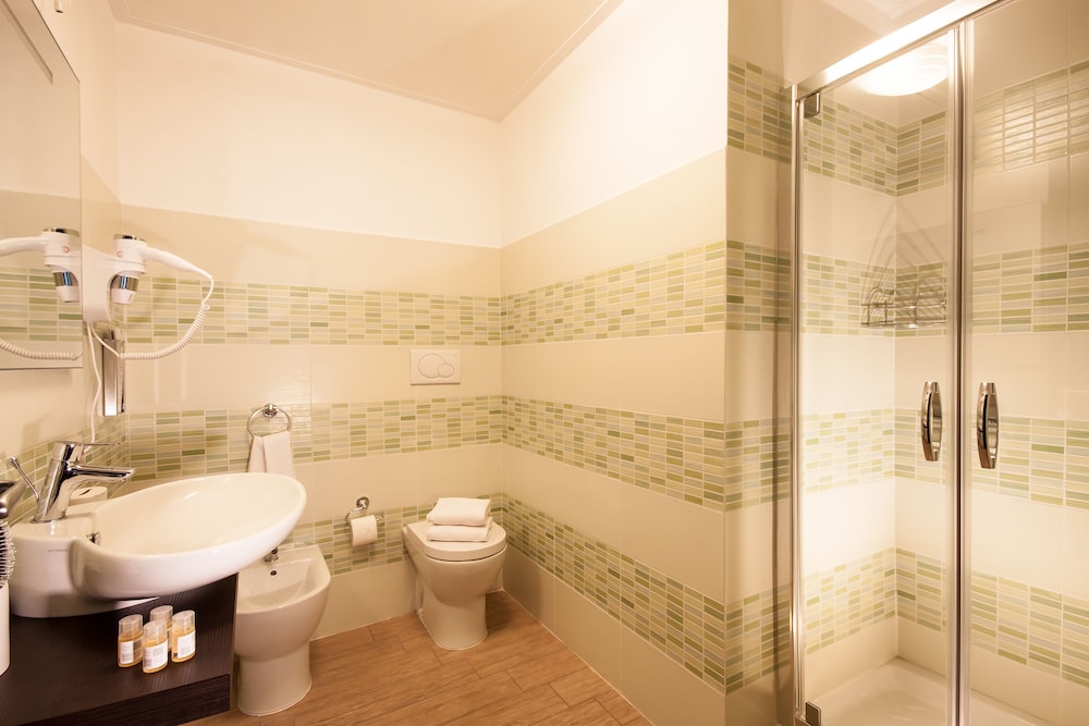 Rome King Suite