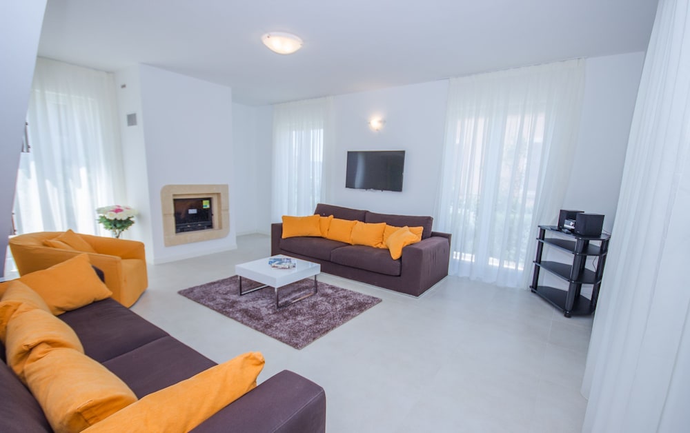 Villa Rose