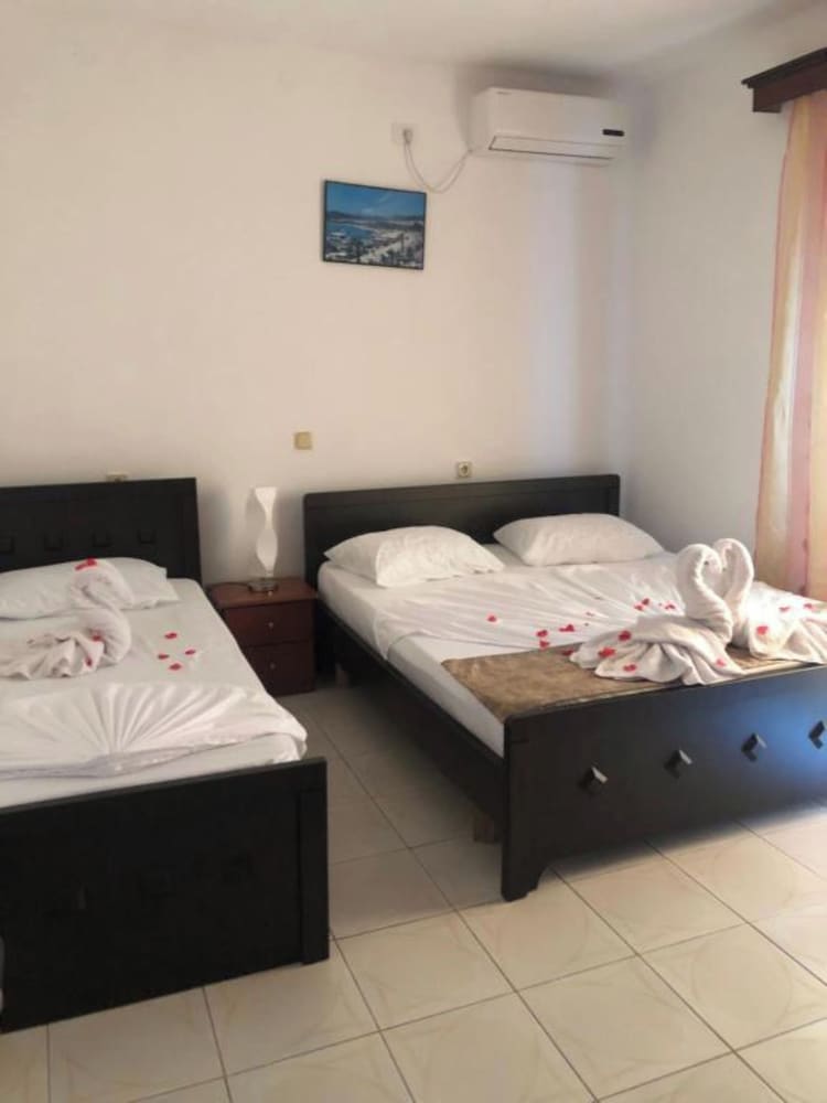 Vila Xhafa