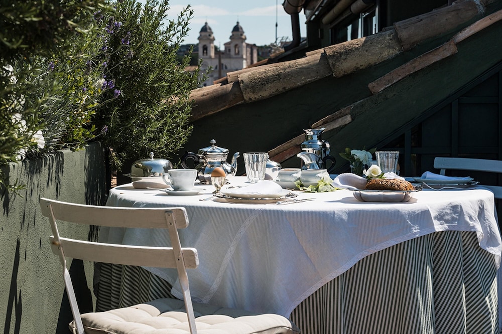 A Penthouse With Garden In Historic Palace in Rome s Historic Center