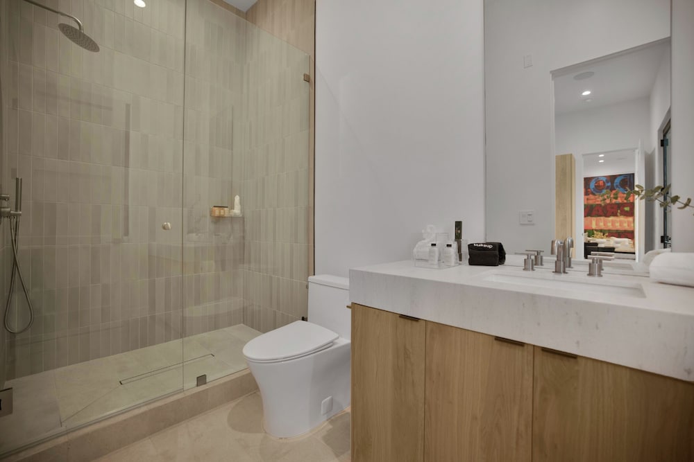 Kraft Villa - Luxury Living Redefined w/ Pool
