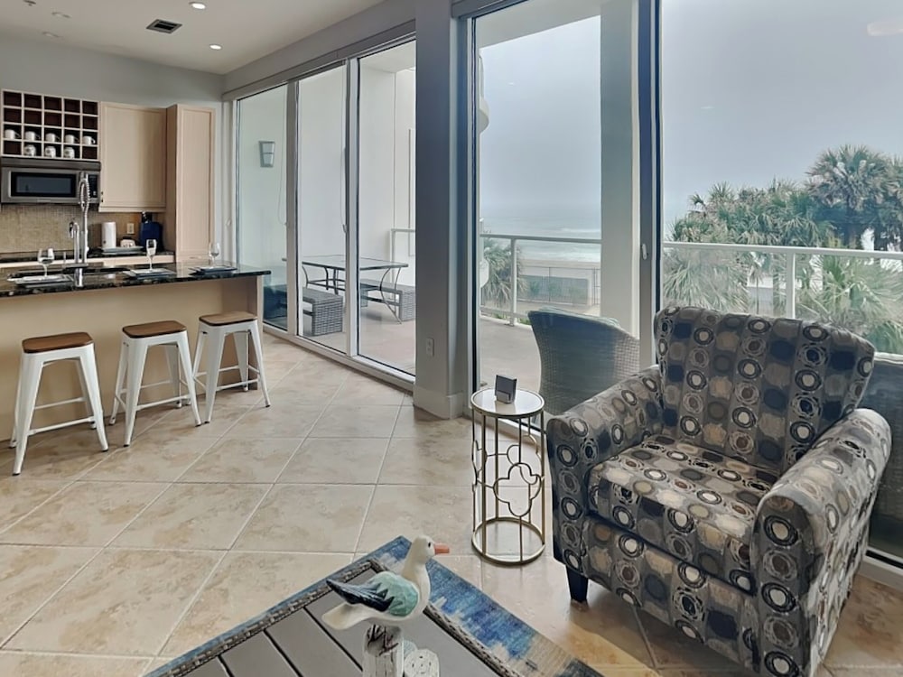 Low Tides by Ryson Vacation Rentals