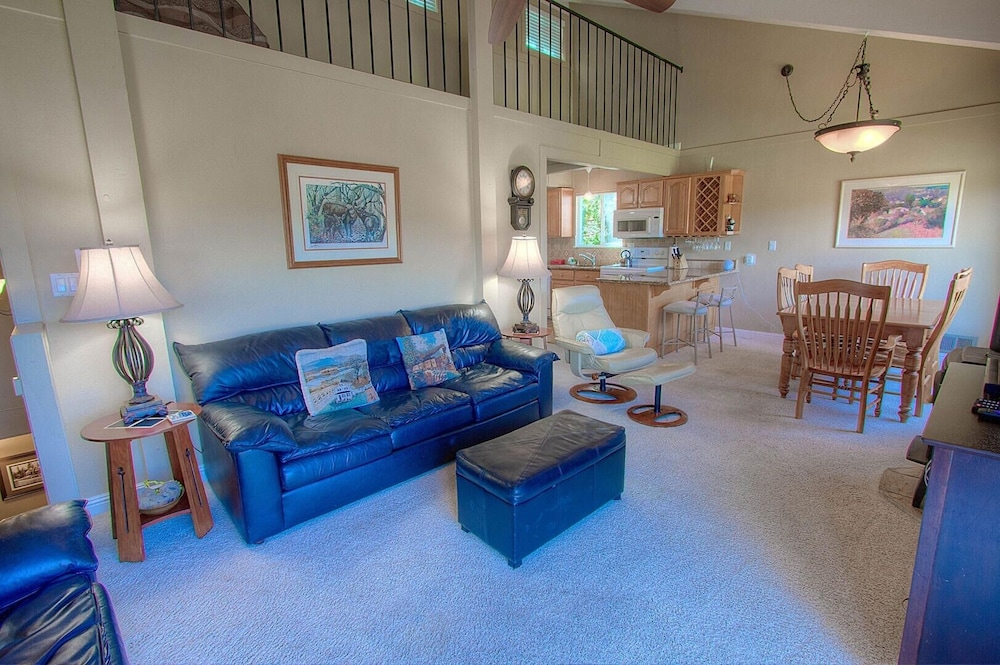 Park View Paradise 3 Bedroom Condo by RedAwning - Property Image 19