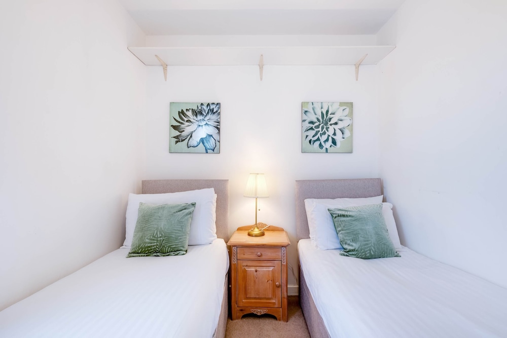 Bovet 3 Bedroom 1 Bathroom Apartment