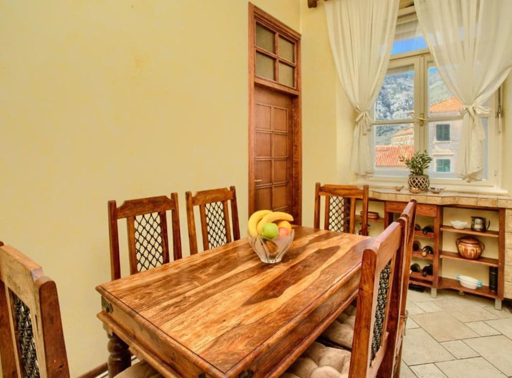 Kotor Old Town Charm Apartment