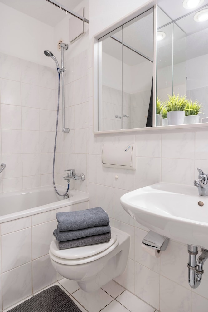 Exclusive Ludenberg Living in Stunning Area