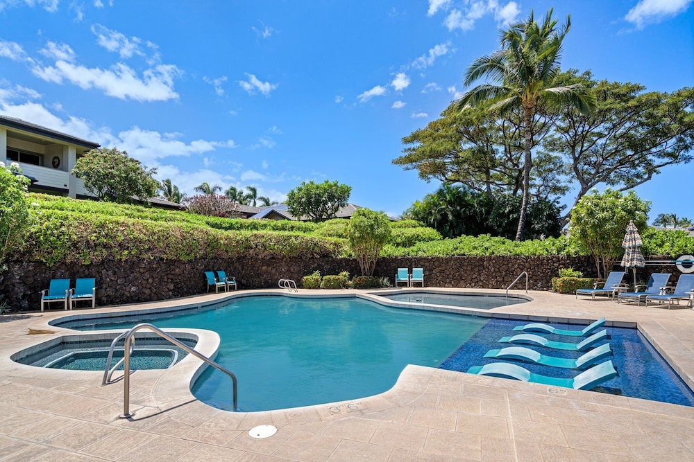 Close to Beaches & Restaurants - Spacious Townhome - Concierge Incl- Vrkcv