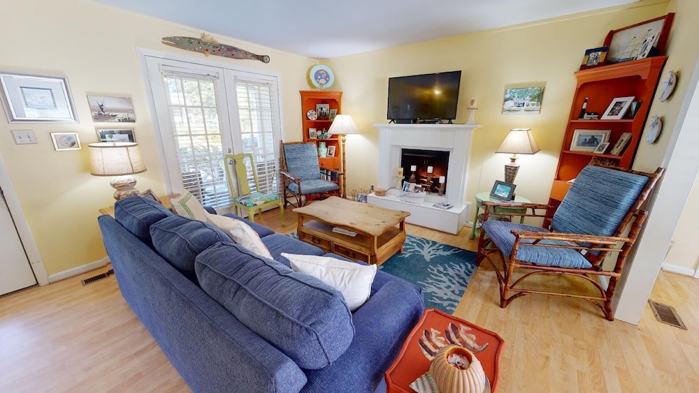 Under The Tybee Sun by Tybee Vacation Rentals
