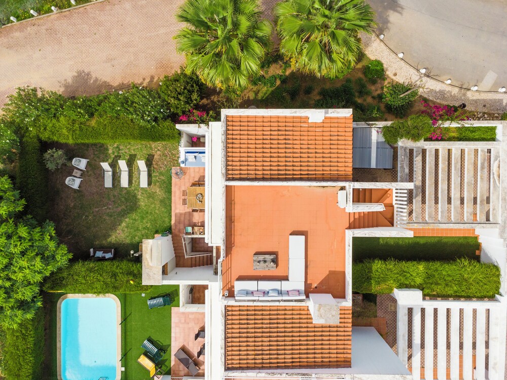 Sunny 5BR Villa at Prainha Club