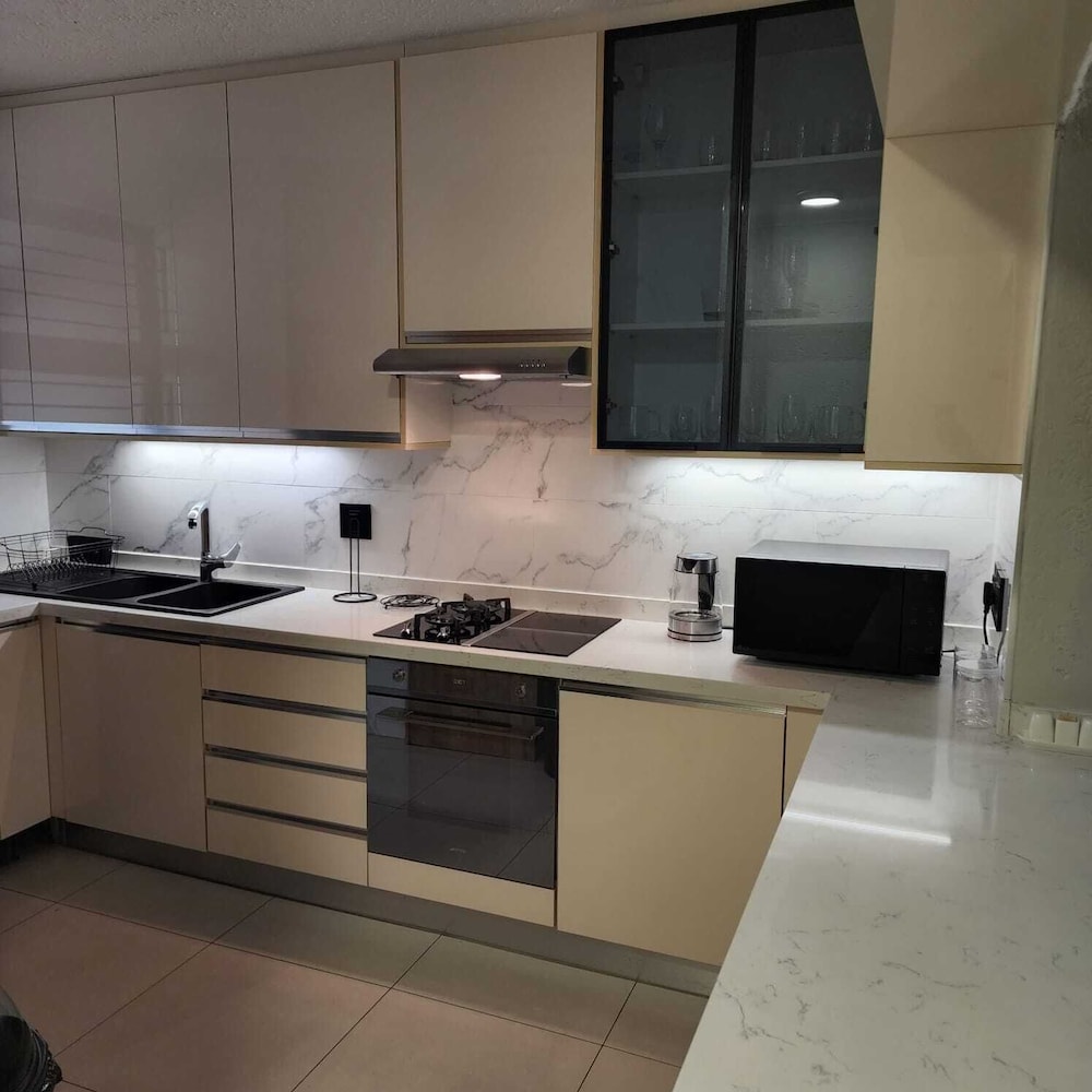 3 Bedroom Apartment in the Heart of Sandton