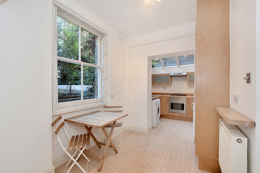 Belgravia Apartments - Cathcart Road