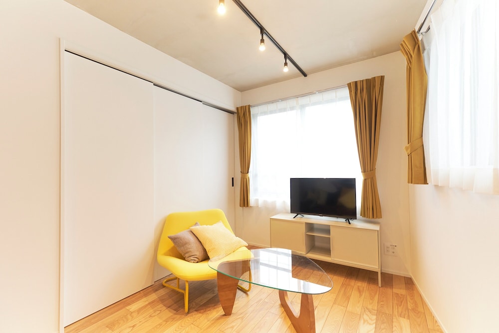Frontier Comfort Kita-Ikebukuro by Tranova