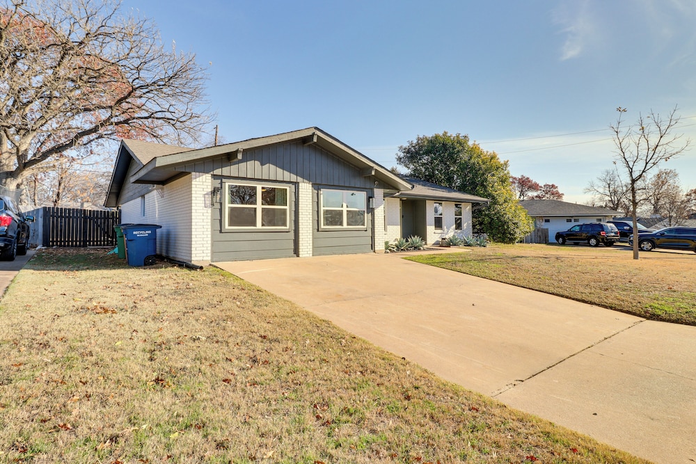 5 Mi to UT: Home w/ Outdoor Entertainment Area!