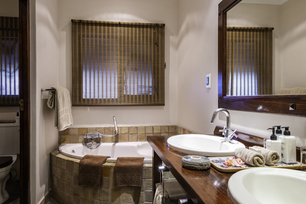 Inyati Game Lodge