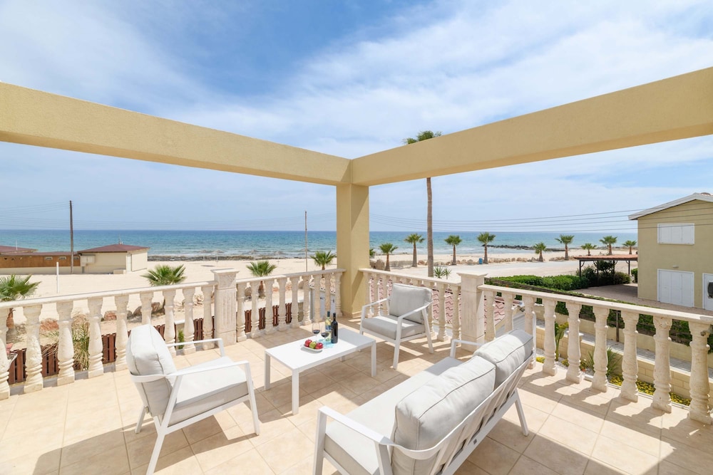 Sirens Beach House in Ayia Napa