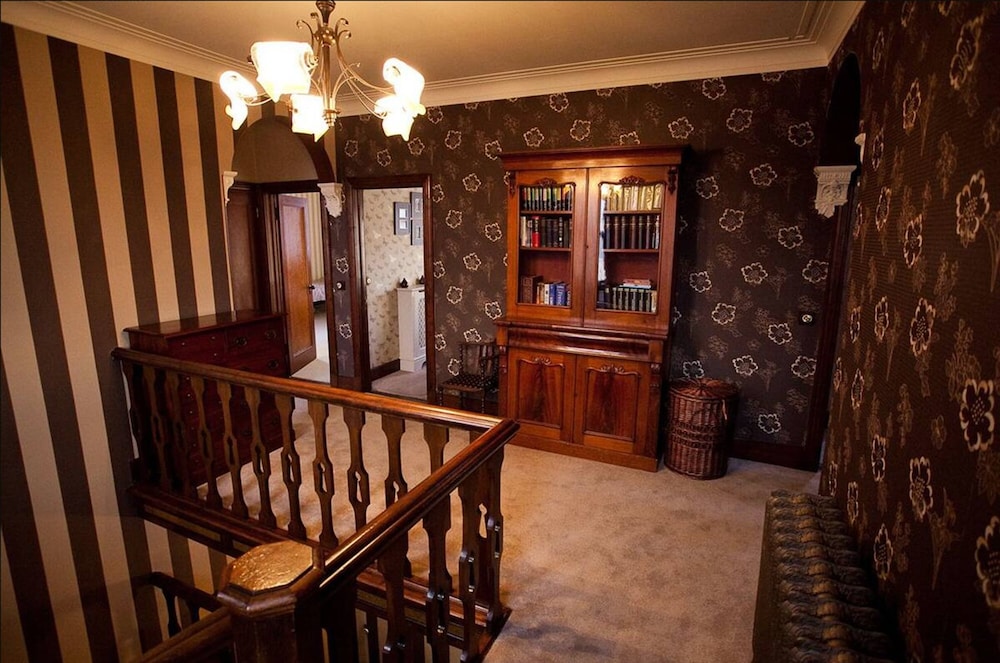 Knysna House
