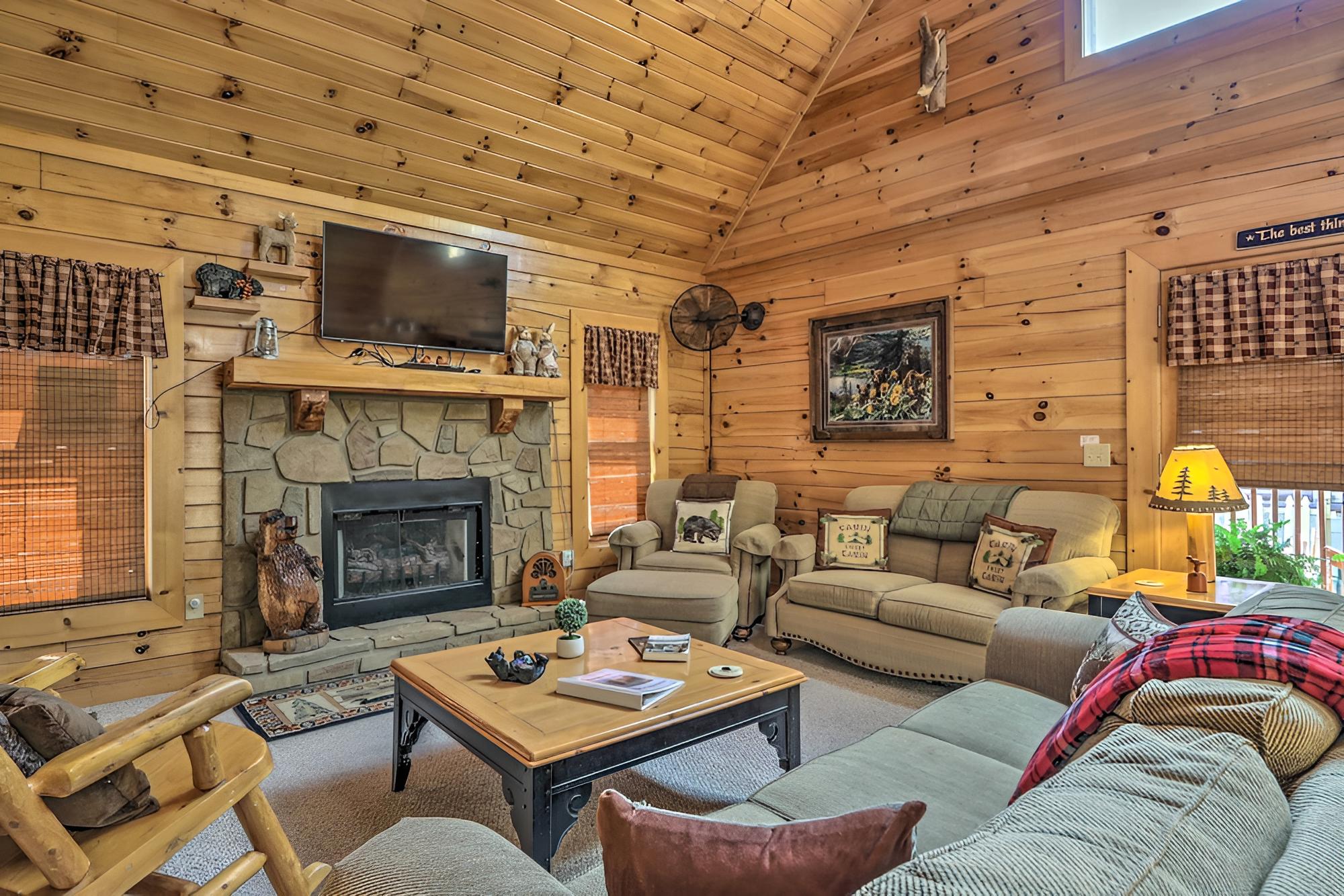 Sevierville Cabin w/ Furnished Deck & Balcony view 4