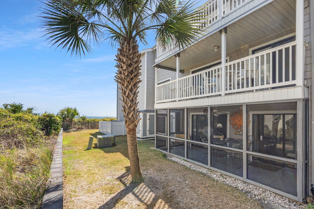 Sea Cloisters 102f 2 Bedroom Condo