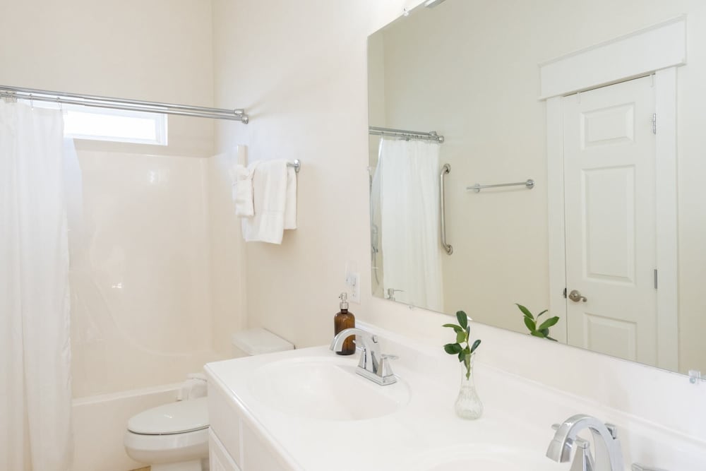 Topsail by Avantstay Bright Beachside Getaway w/ Pool & Ocean Views view 3