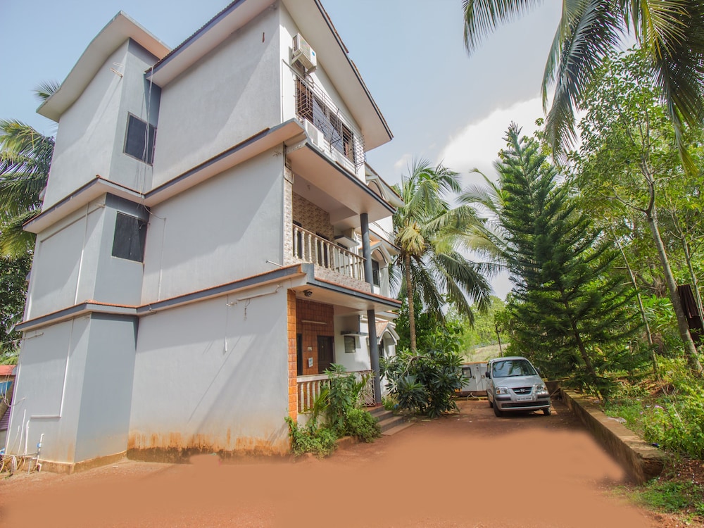 OYO 16412 Home Cozy Studio Parra