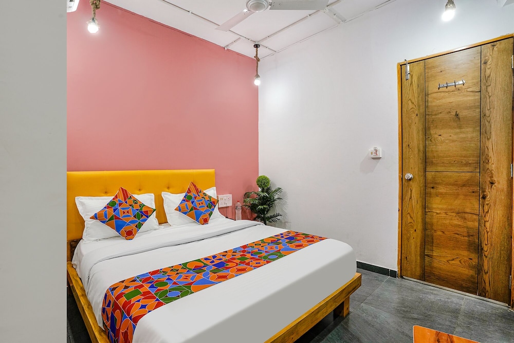 Hotel Skycity Premium AC Room in Surat