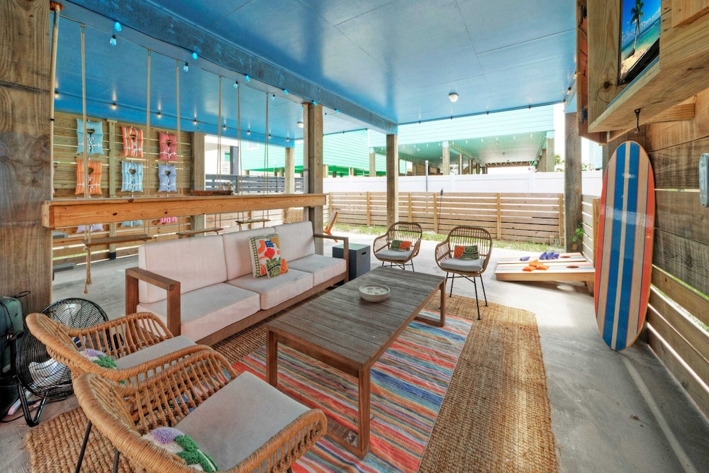 Salty Texan by Avantstay Central Location, Views