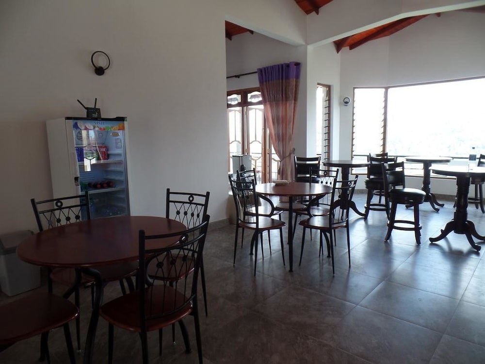 Kandyan Bluestar Villa