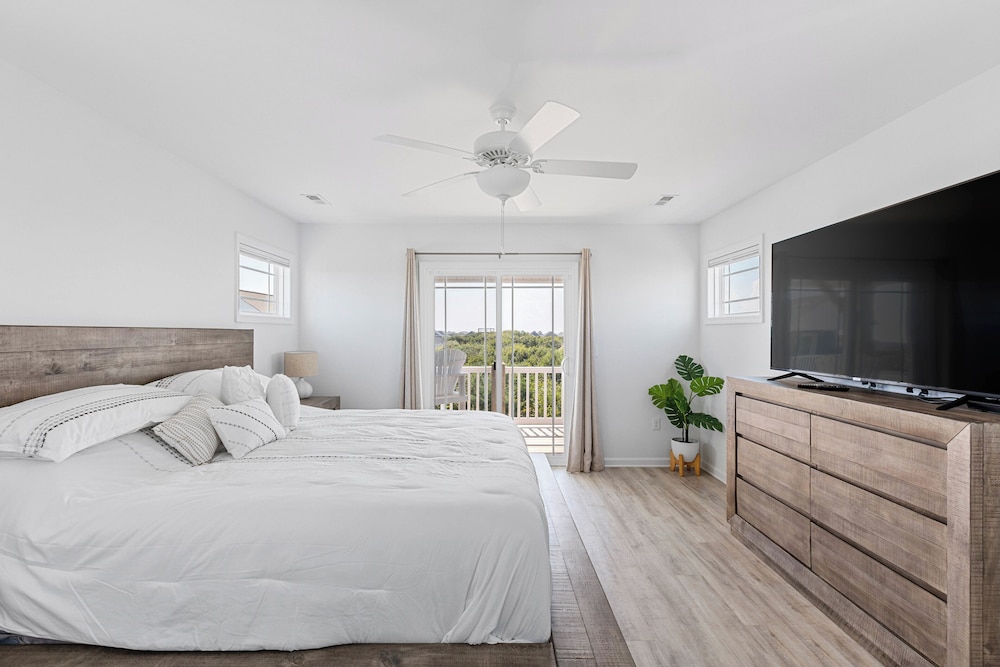 Across the Pond by Topsail Realty