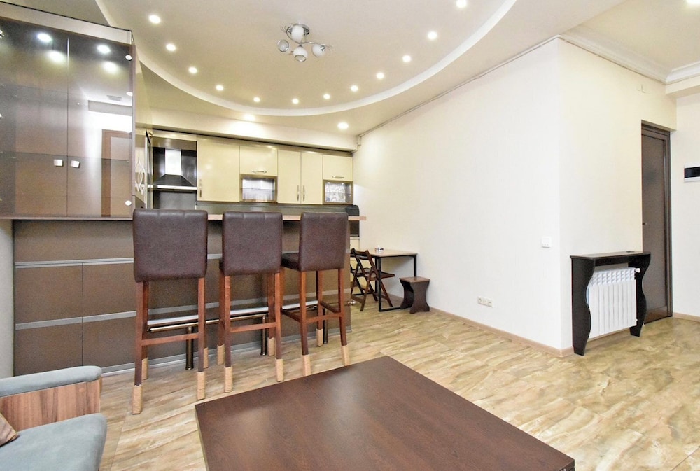 Apartment on Yekmalyan street