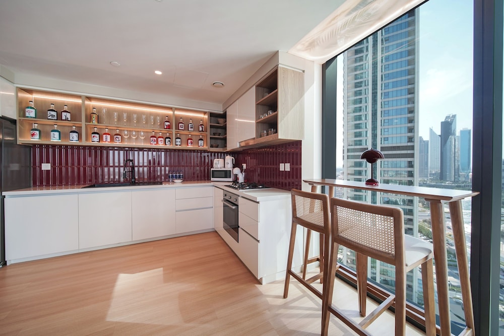 PVH - 2BR Artistic Retreat in Downtown Views 2