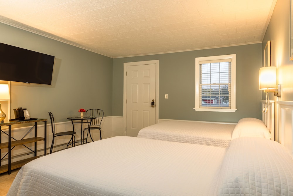 Eagle House Motel