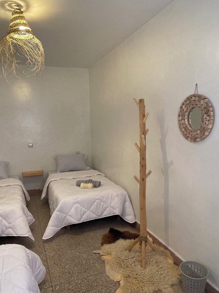 TITRYTE SURF HOUSE