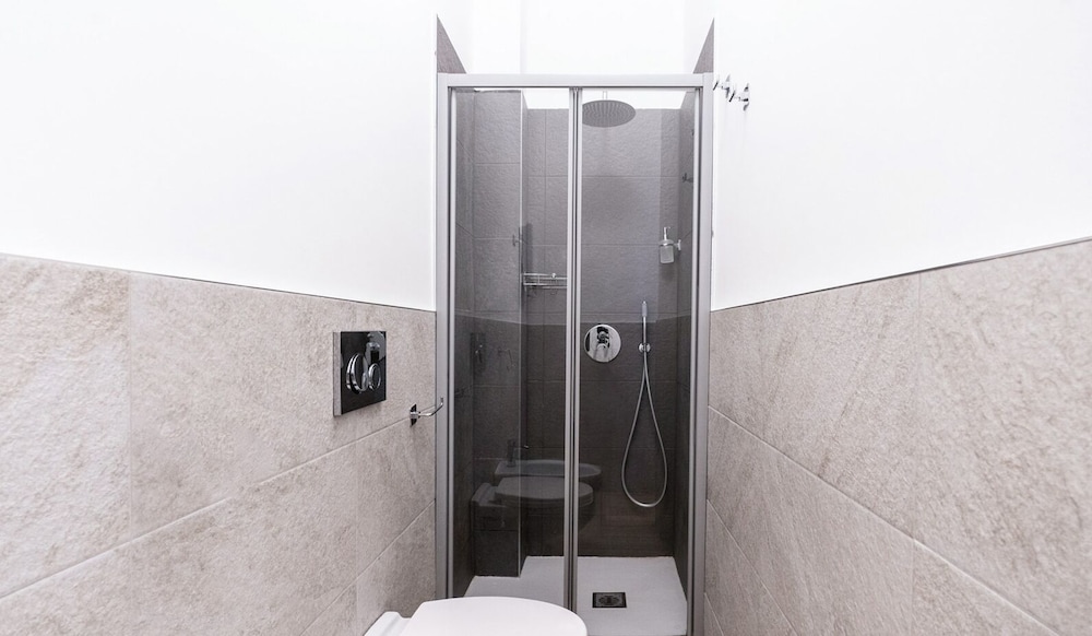 Barirooms Picca 24