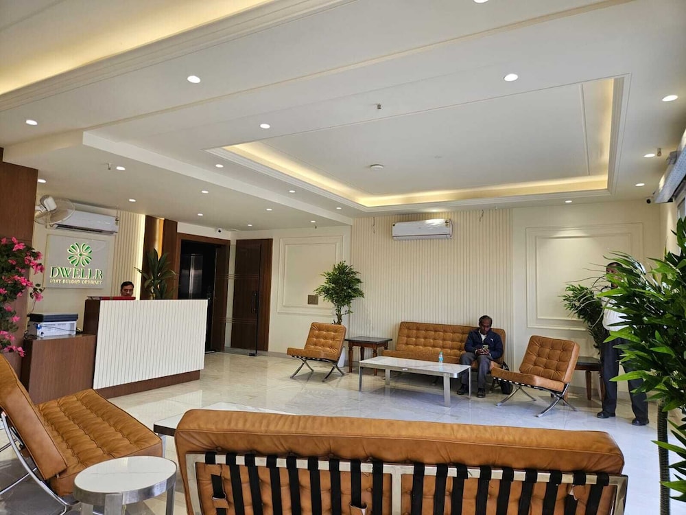 Hotel Dwellr
