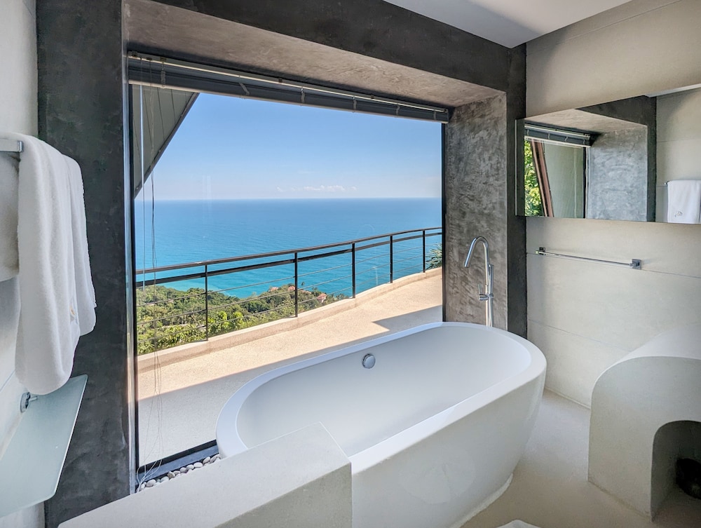 Villa Moonshadow