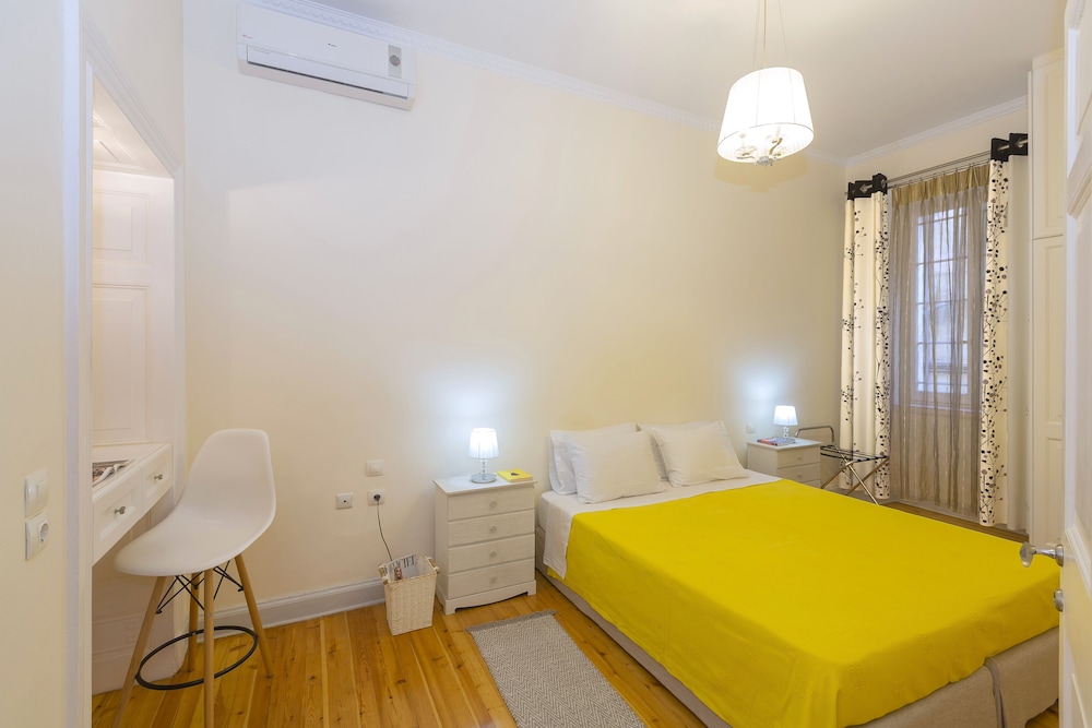 Ampio Cantone Suite view 3