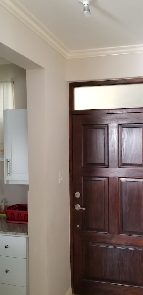 New Kingston Guest Apt at Kingsway