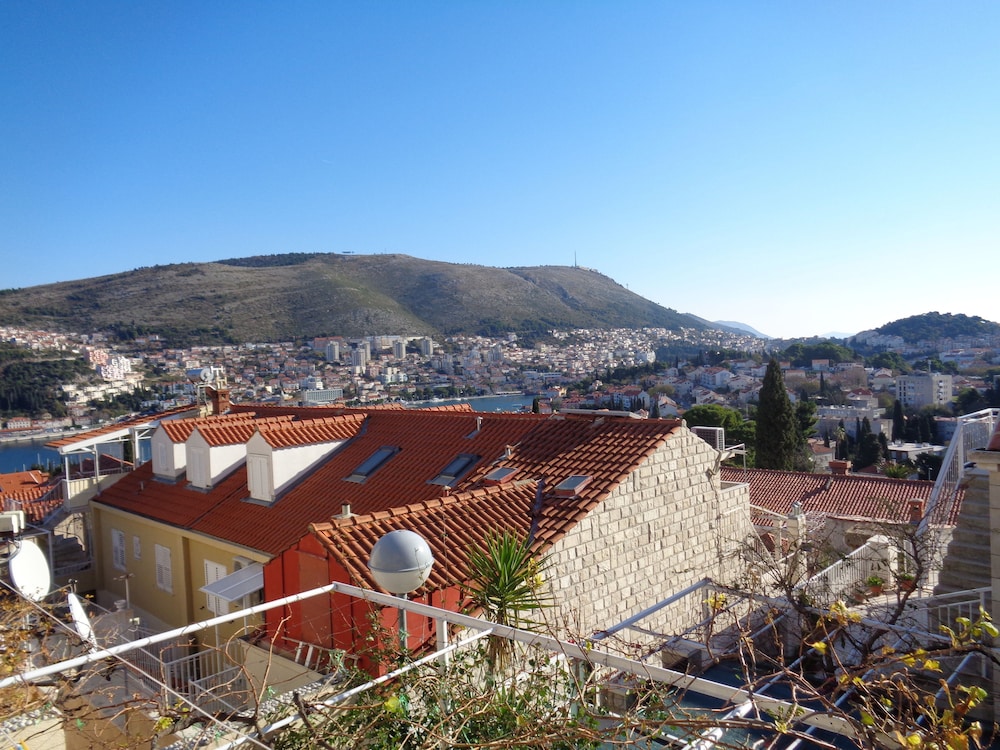 Anna Guesthouse