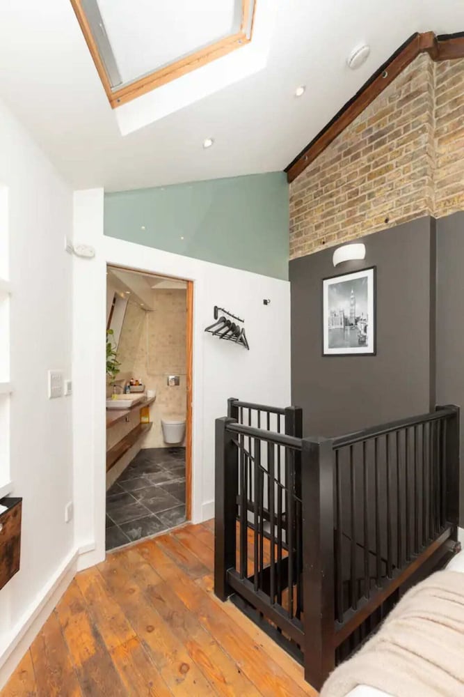 Bright & Stylish Loft Flat - Stoke Newington!