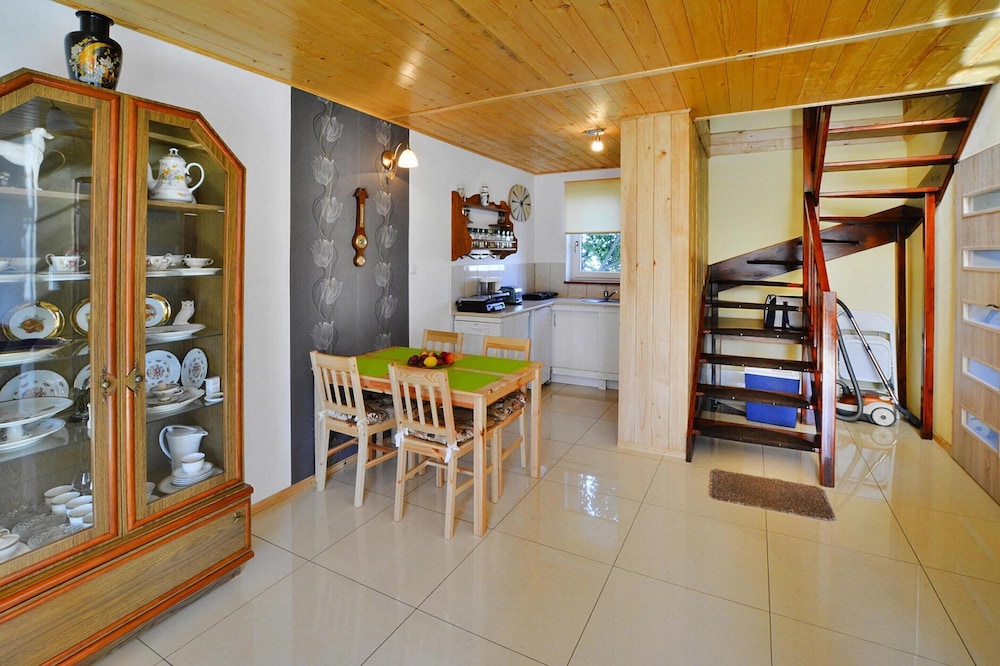 Holiday House With Garden in Dabrowica
