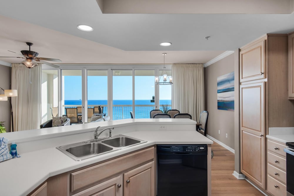 Silver Beach Towers 603 East