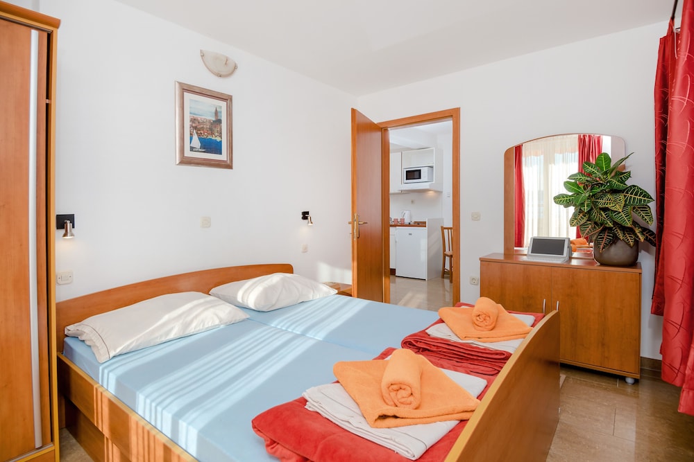 Apartments Vila Adrijana and Fitness Studio Wolf