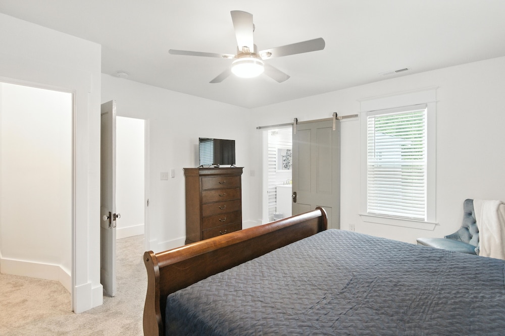 Historic Elegance In The Heart Of Elizabeth City 4 Bedroom Home