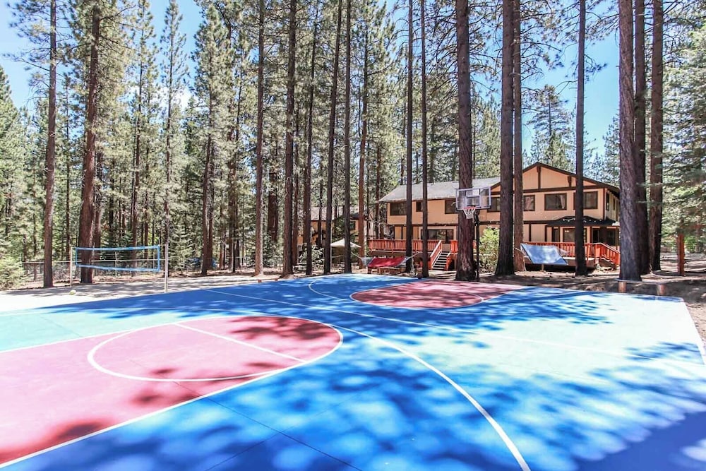 Summit Lodge 1