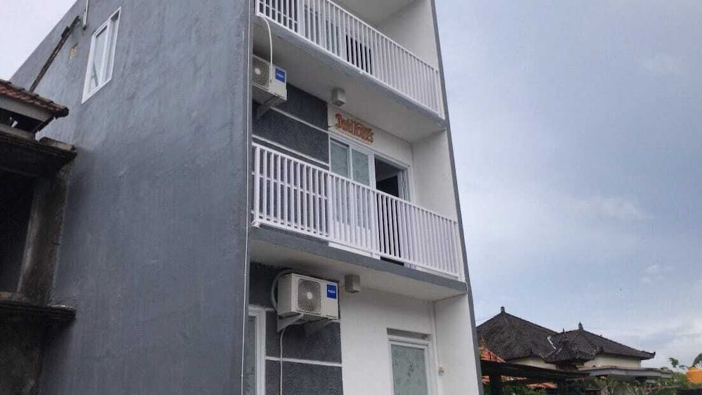 David Houses
