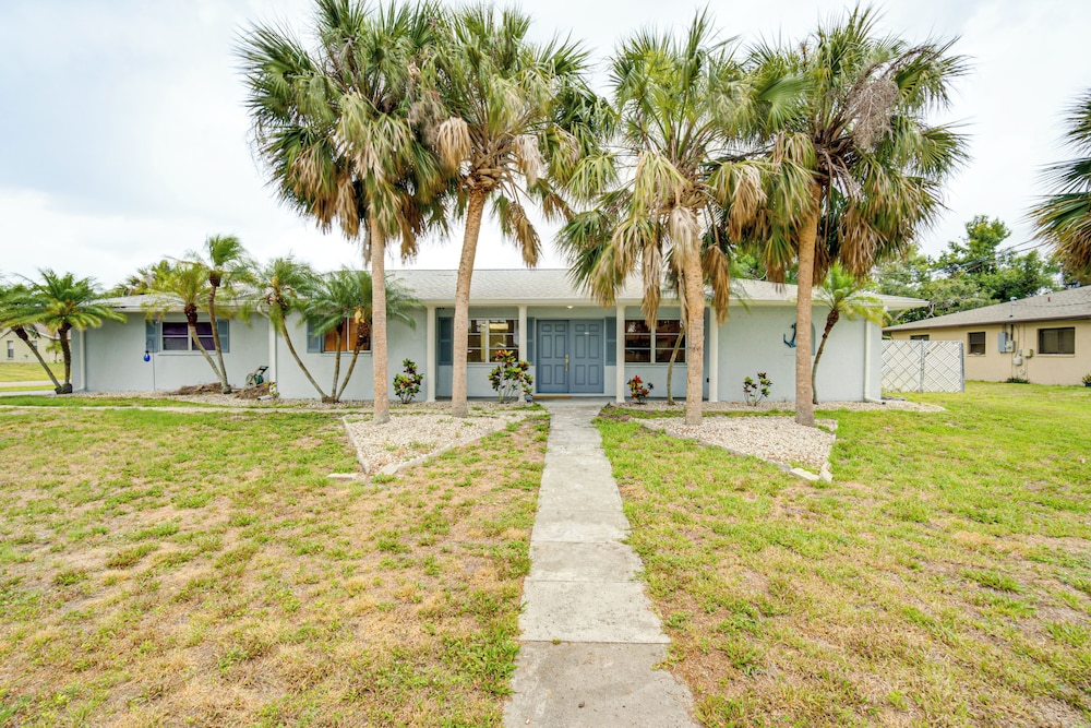 2 Mi to Beach: Home w/ Pool in Venice