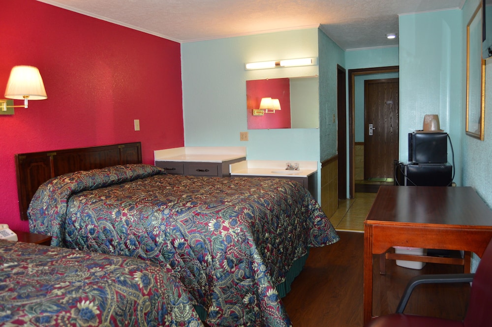 Budget Inn of Claypool Hill