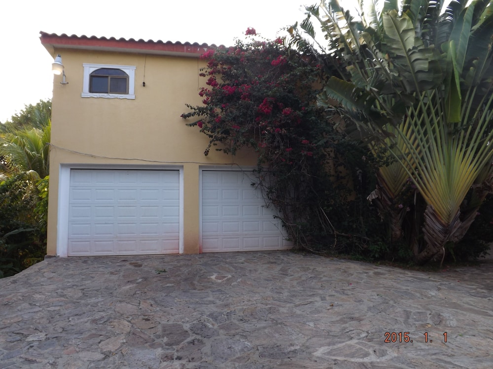Four Bedroom Villa with Private Pool, Ocean View